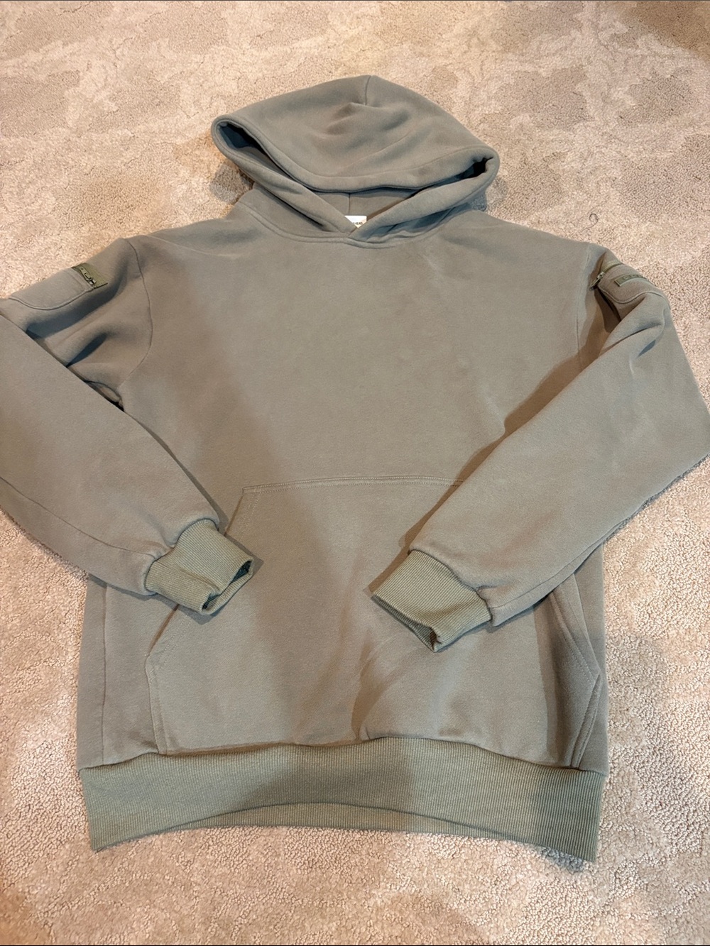 Comfrt Unisex Travel Essential Set Olive Green Sweatshirt and Sweat Pants - Picture 2 of 6